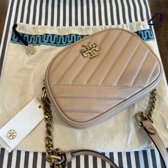 Tory Burch Kira Chevron camera bag Devon sand color gold tone hardware NWT - Picture 14 of 16